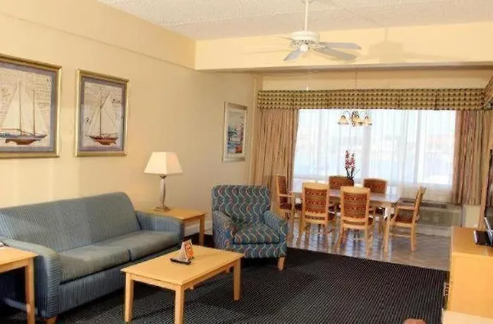 Chart House Suites And Marina